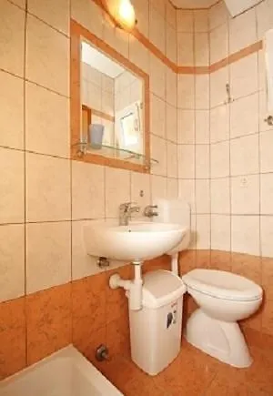 Gostinjska kuća Elvira 3*