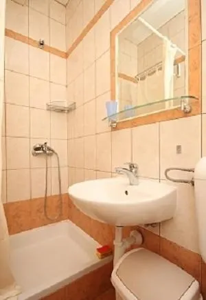 Gostinjska kuća Elvira Gradac (Split-Dalmatia)