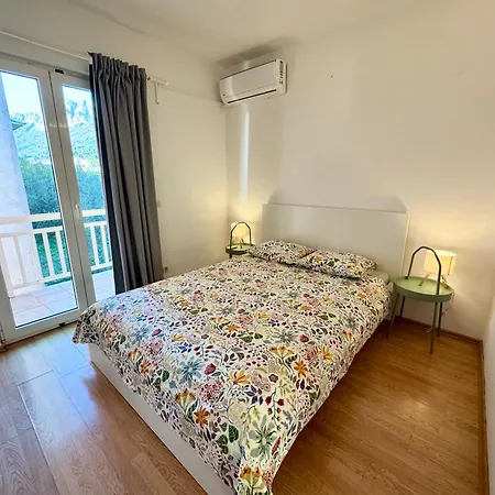 Elvira Gostinjska kuća Gradac (Split-Dalmatia)