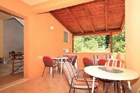 Elvira Gradac (Split-Dalmatia)